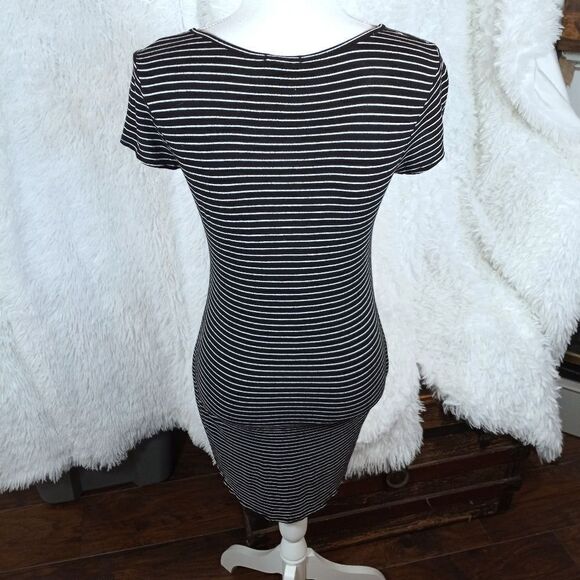 WETSEAL BLACK & WHITE STRIPE DRESS SZ.M GUC - Picture 4 of 7